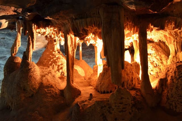 Image of cango_caves